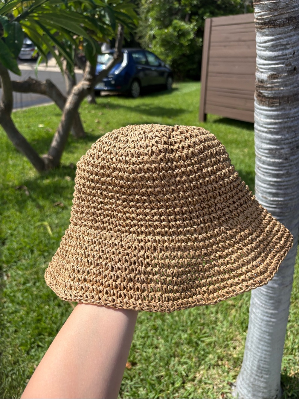 Woman Braided Straw Bucket Hat - Brown